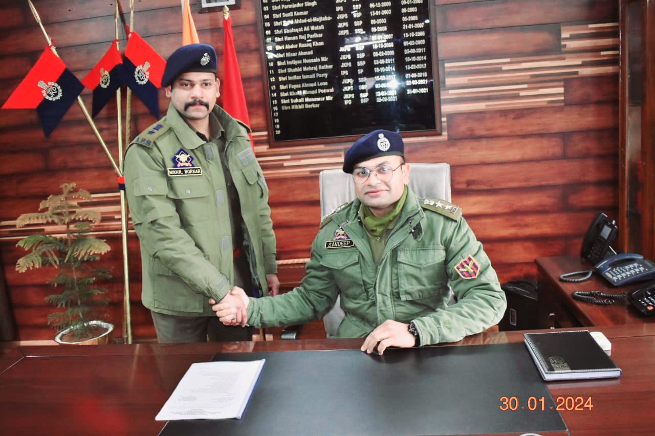 Sandeep Gupta Assumes Charge As SSP Ganderbal 